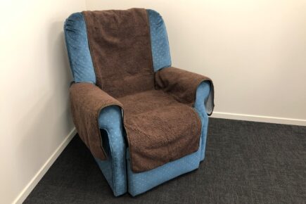 chair-cover-sherpa-chocolate